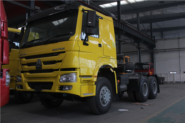 Yellow Sinotruk Howo 6x4 Tractor Truck With WD615 Engine And HW76 Cab